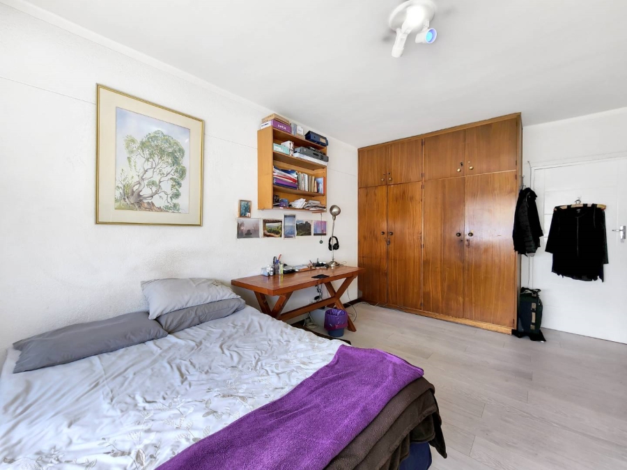 2 Bedroom Property for Sale in Sea Point Western Cape